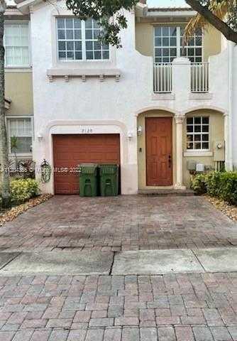 2120 NE 3rd Ct , Homestead, Townhome / Attached,  for rent, One Stop Realty - Miami