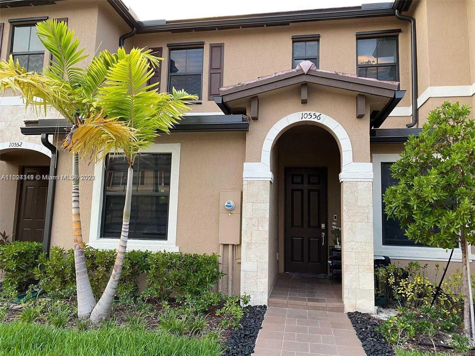 10556 W 32nd Ln , Hialeah, Townhome / Attached,  for sale, One Stop Realty - Miami