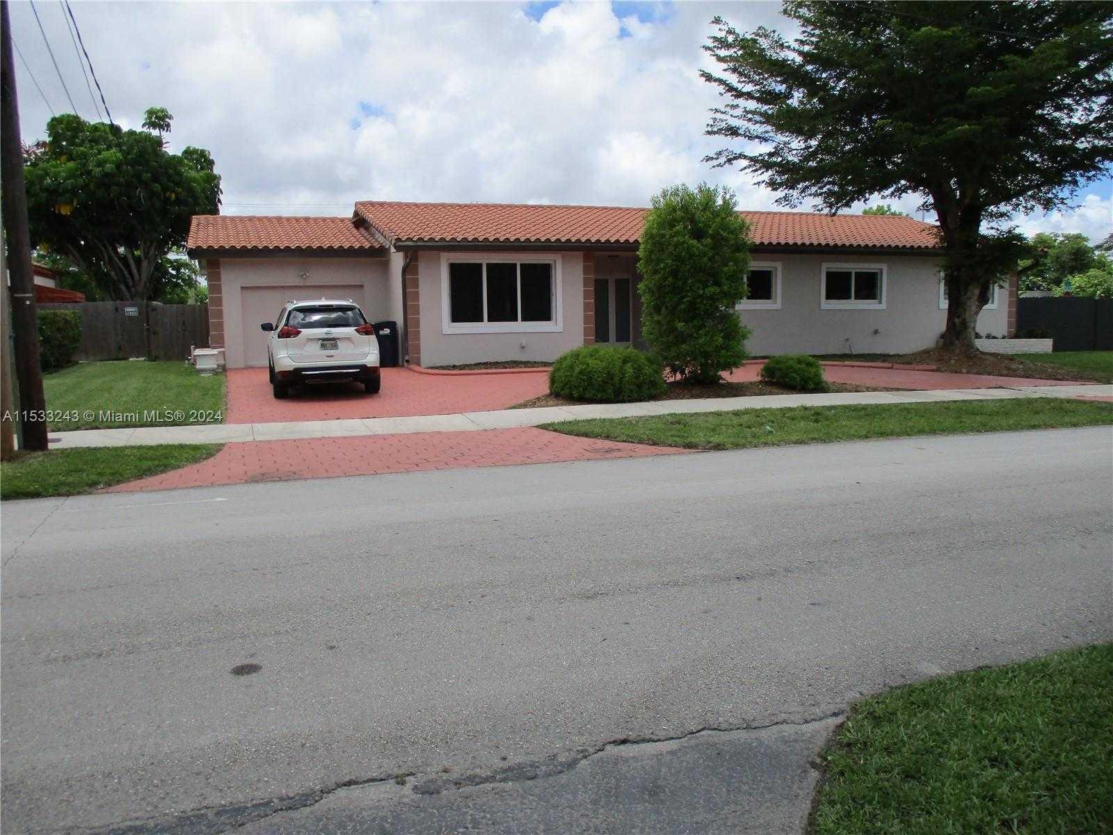 9241 88th Ter, Miami, Single Family Home,  for rent, One Stop Realty - Miami